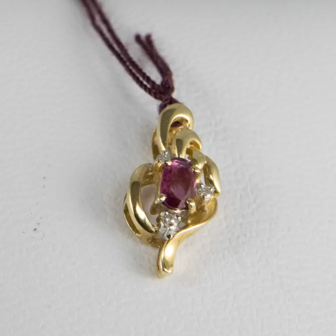 14 K Yellow gold Oval R Uby Pendant 4