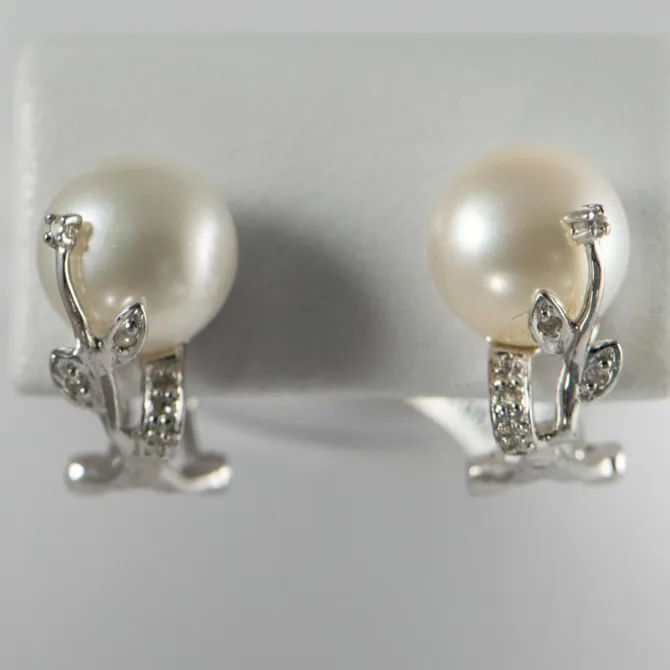 14 K White Gold Pearl And Diamond Earrings 6