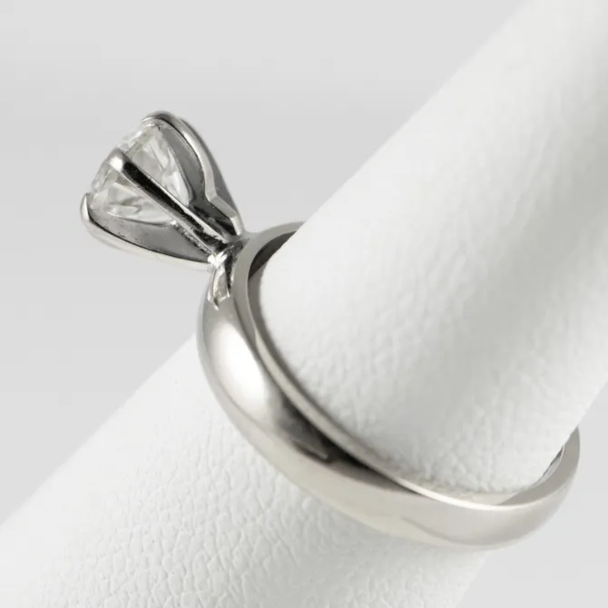 New 14 K White Gold Engagement ring with Round Diamond 85ct 9 2021 10 27 012403 qqiw