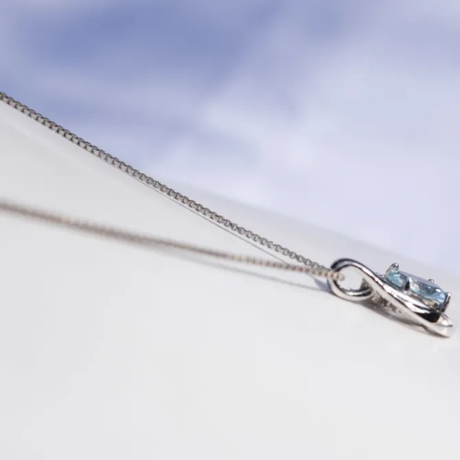 14 K White Gold Aguamarine Pendant with Chain 5