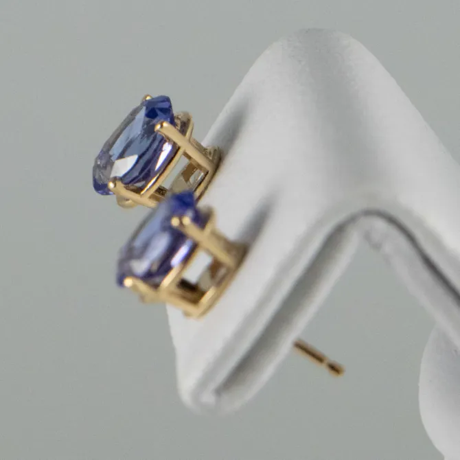 14 K Yellow G Oval Tanzanite Stud Earrings 7