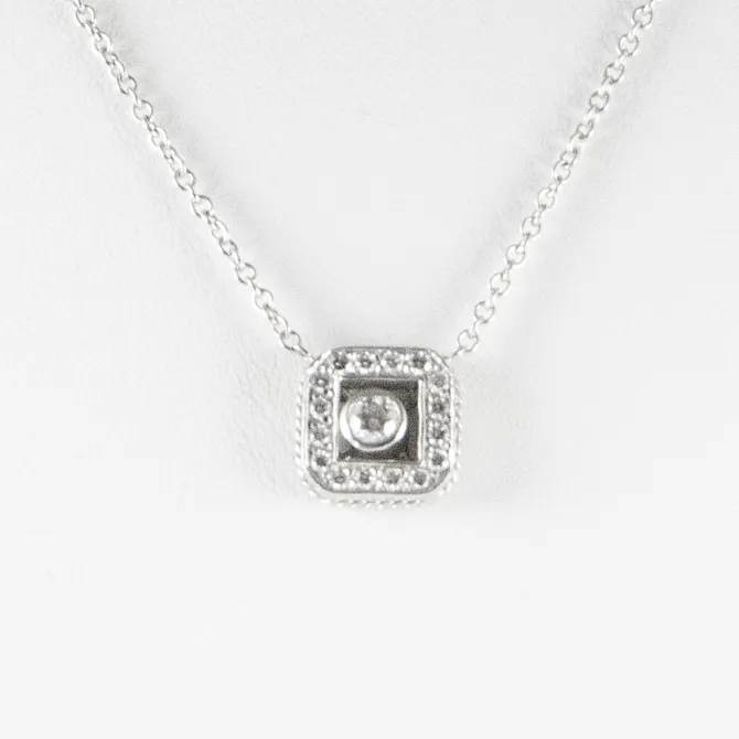 18 K White Gold Diamond Necklace Pre owned 12