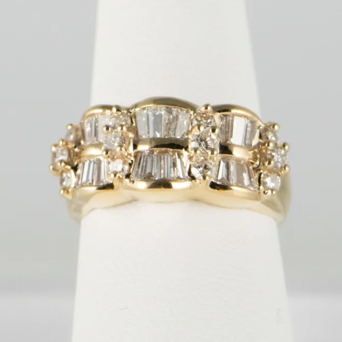 14 K Yellow Ring with Baquettes and Round Diamonds 11