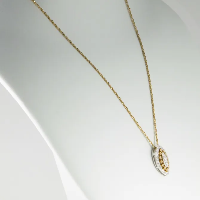 Pre owned 14 K Y G Pendant with Diamonds and Serpentine Chain 4