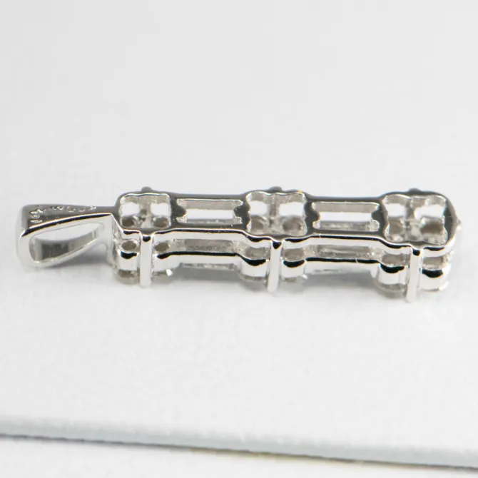 14 K White Diamond Pendant Baquetts and Round 13