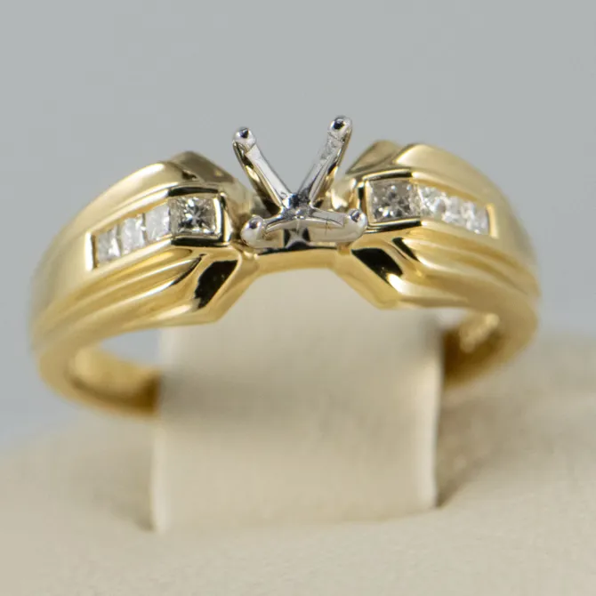 14 K Engagement Ring Mounting with Princess Cut Diamonds 16